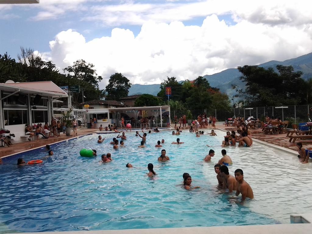Sky Club Eco Hotel Belen de Umbria Exterior photo